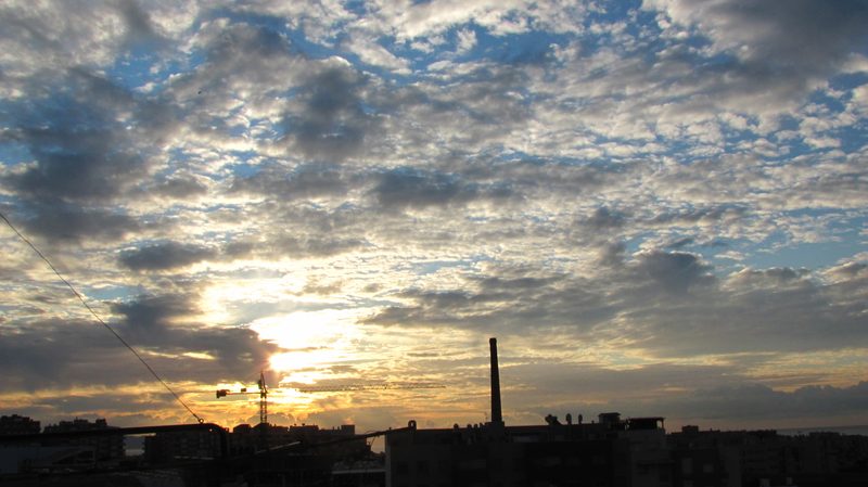 Panorámica de la ciudad de Almería con la Alcazaba al fondo